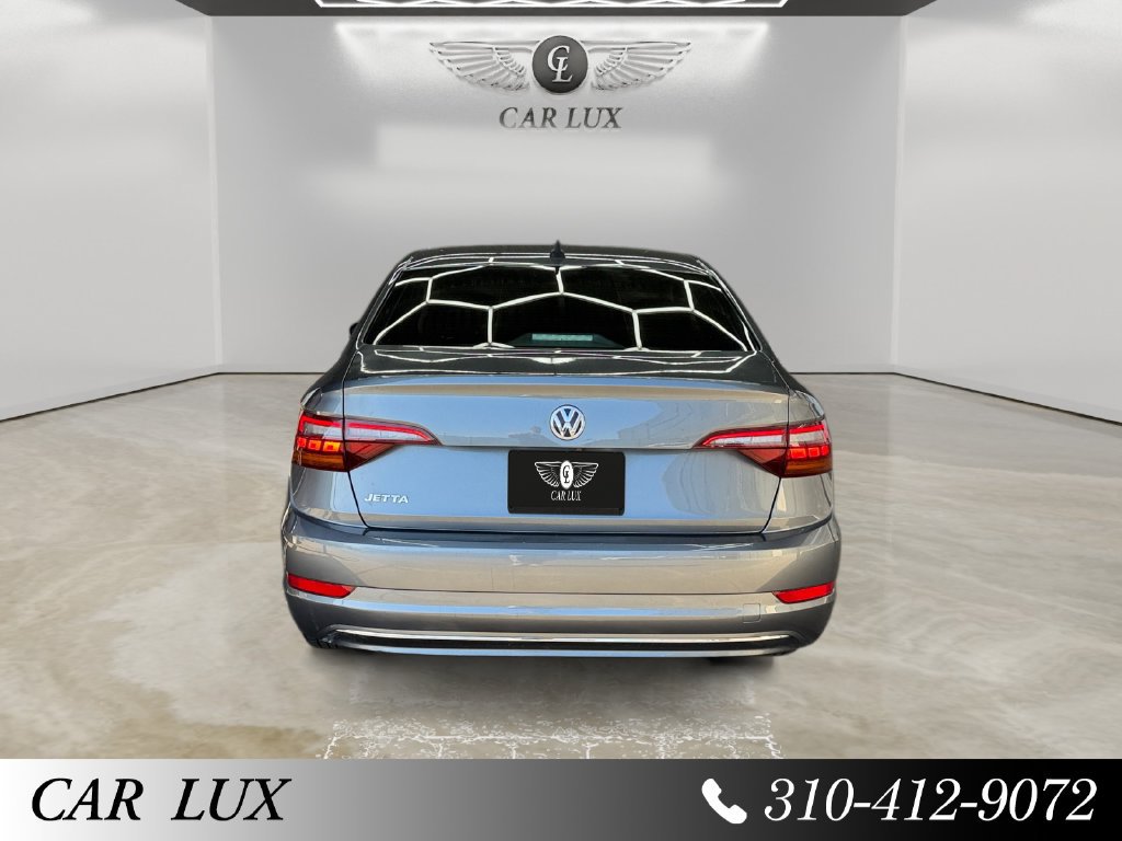 Used 2019 Volkswagen Jetta SEL w/ Cold Weather Package FWD image 4