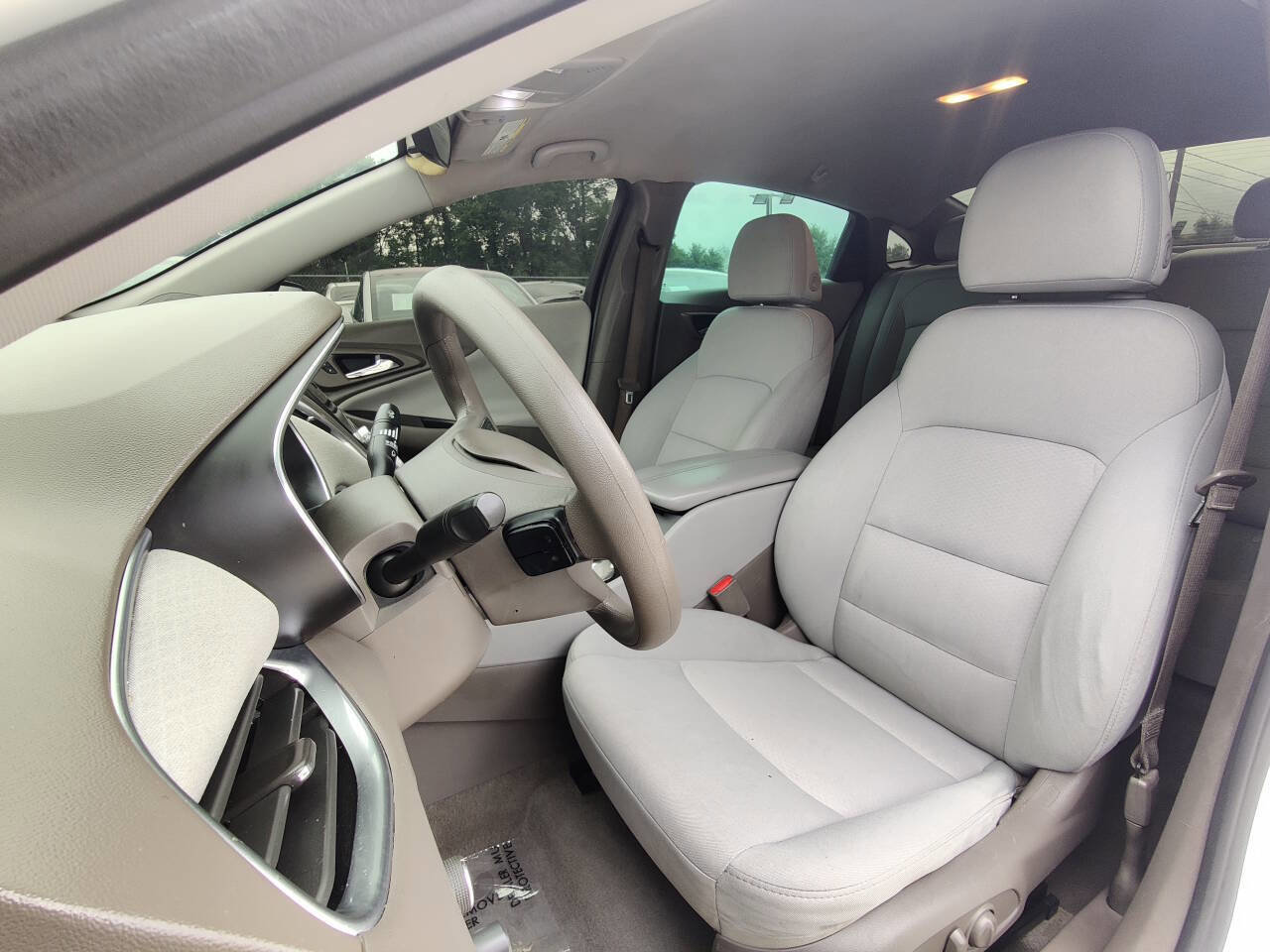 Used 2020 Chevrolet Malibu LT image 4