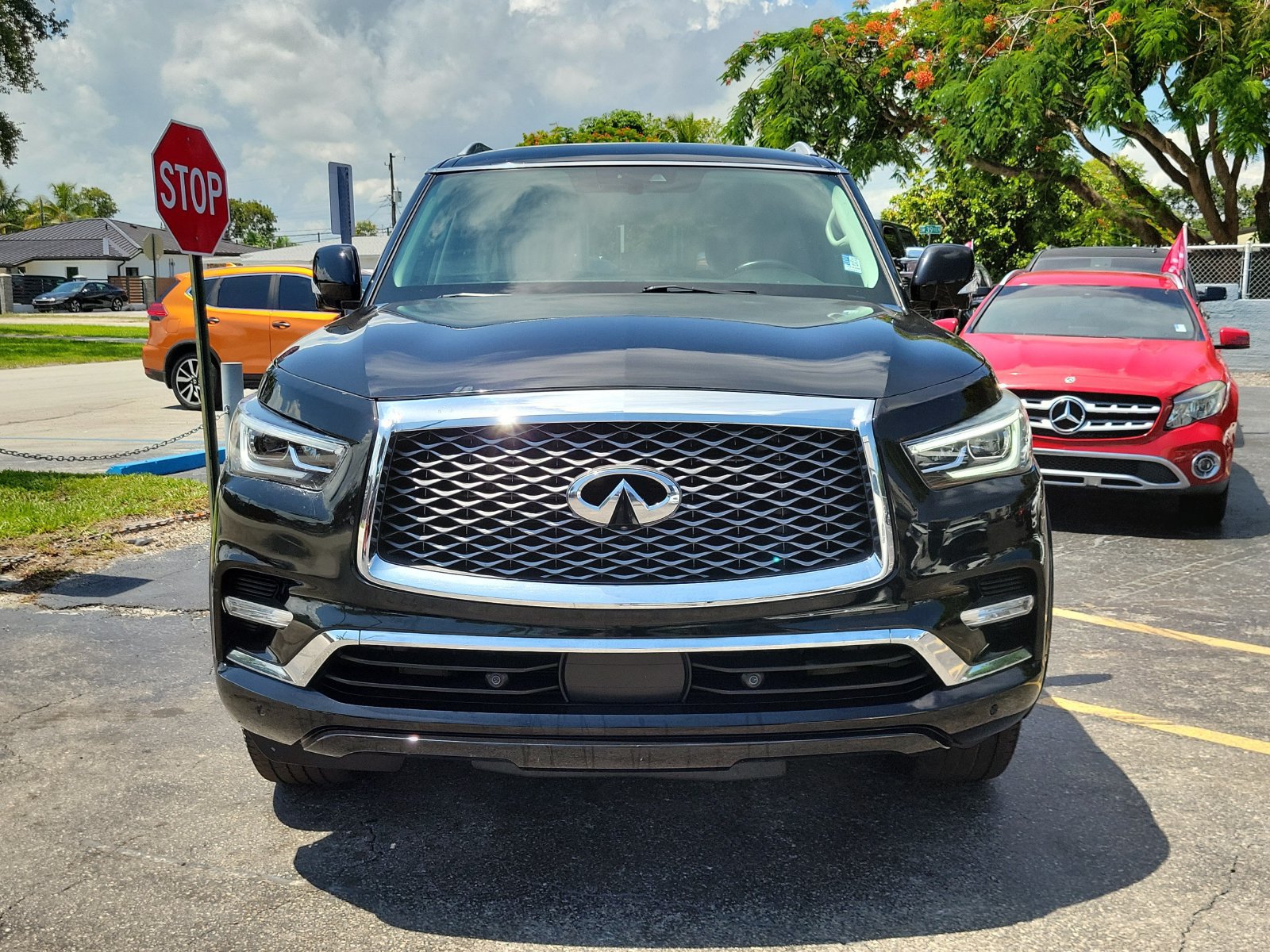 Used 2020 INFINITI QX80 Luxe w/ Proassist Package RWD image 2