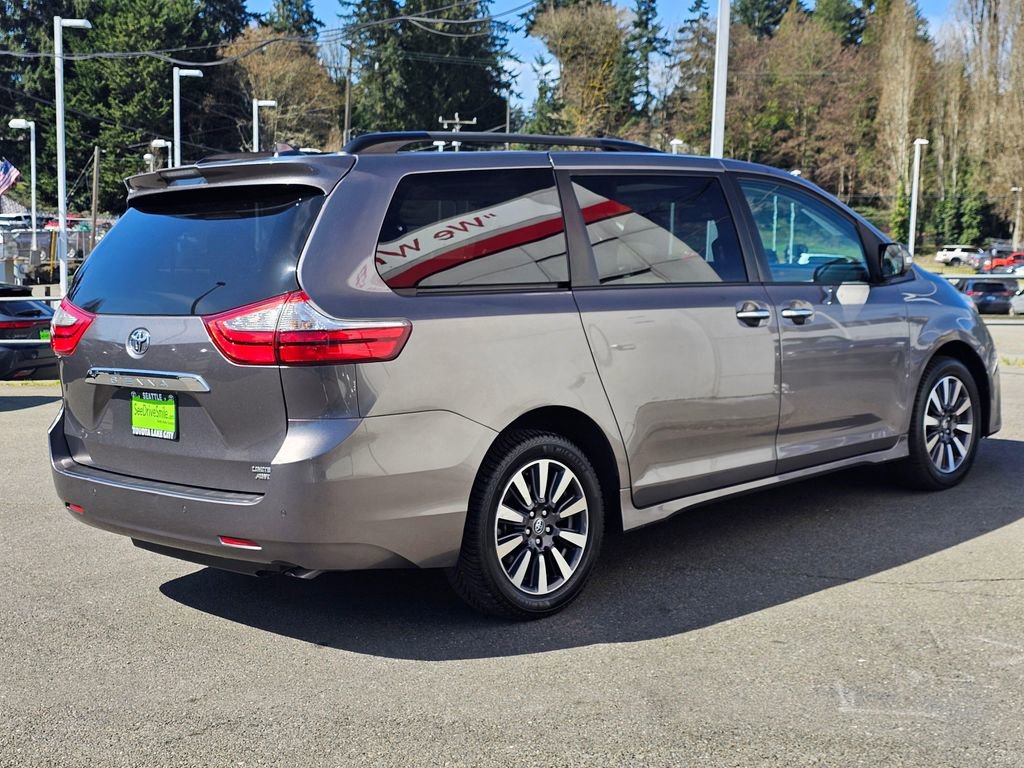 Used 2019 Toyota Sienna Limited Premium image 7