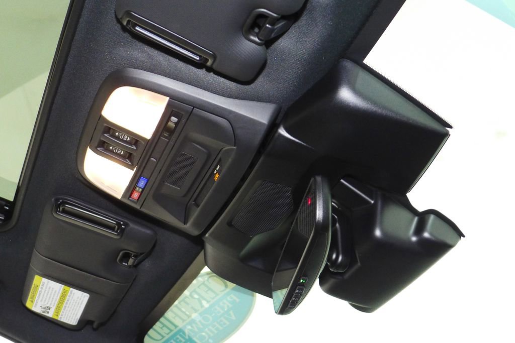 Certified 2025 Subaru Crosstrek 2.5i Sport w/ Crosstrek Mirror Package image 17