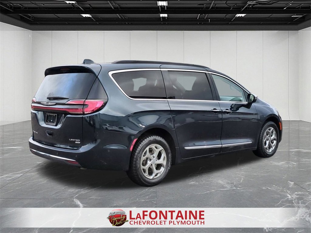 Used 2022 Chrysler Pacifica Limited image 8