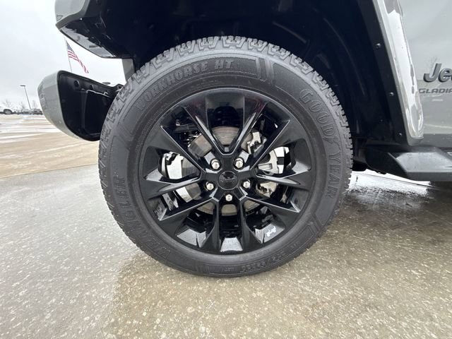 Used 2022 Jeep Gladiator Overland image 10