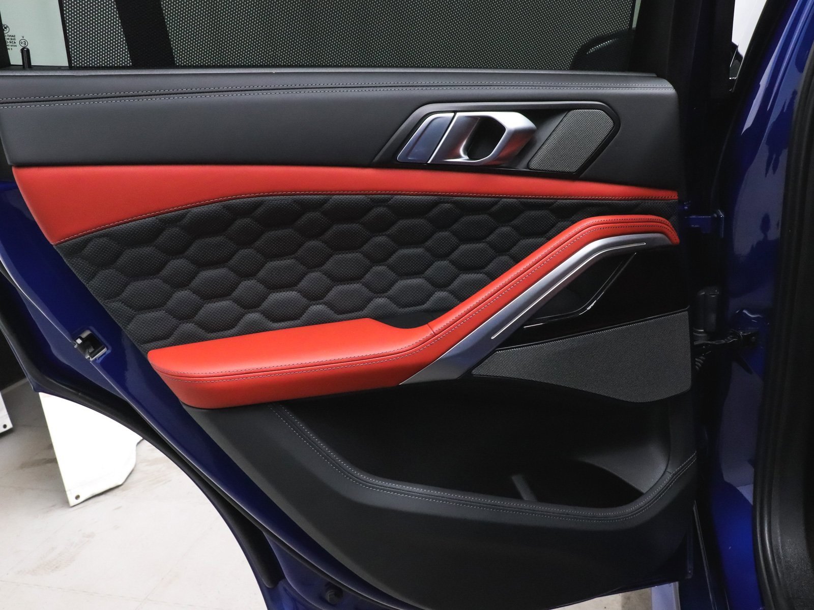 Used 2024 BMW X6 M Competition w/ Executive Package image 17