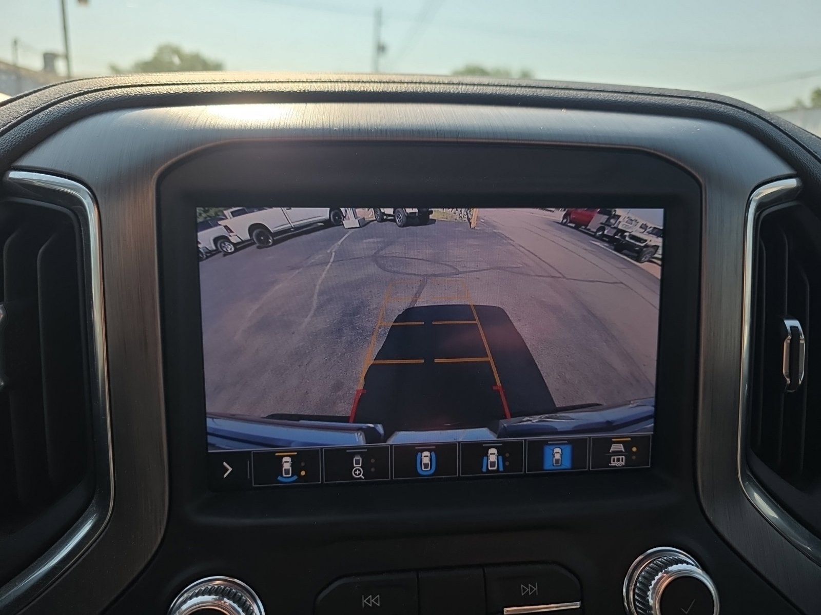 Used 2020 GMC Sierra 2500 Denali w/ Denali Ultimate Package AWD/4WD image 18