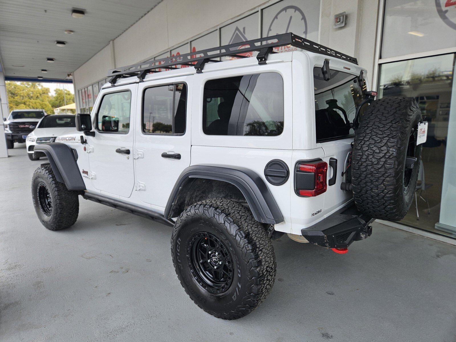 Used 2021 Jeep Wrangler Unlimited Rubicon w/ Xtreme Recon 35" Tire Package image 4
