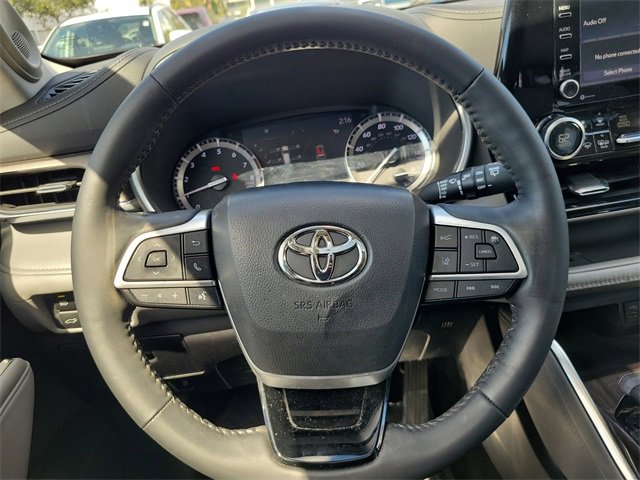 Used 2022 Toyota Highlander Limited image 14