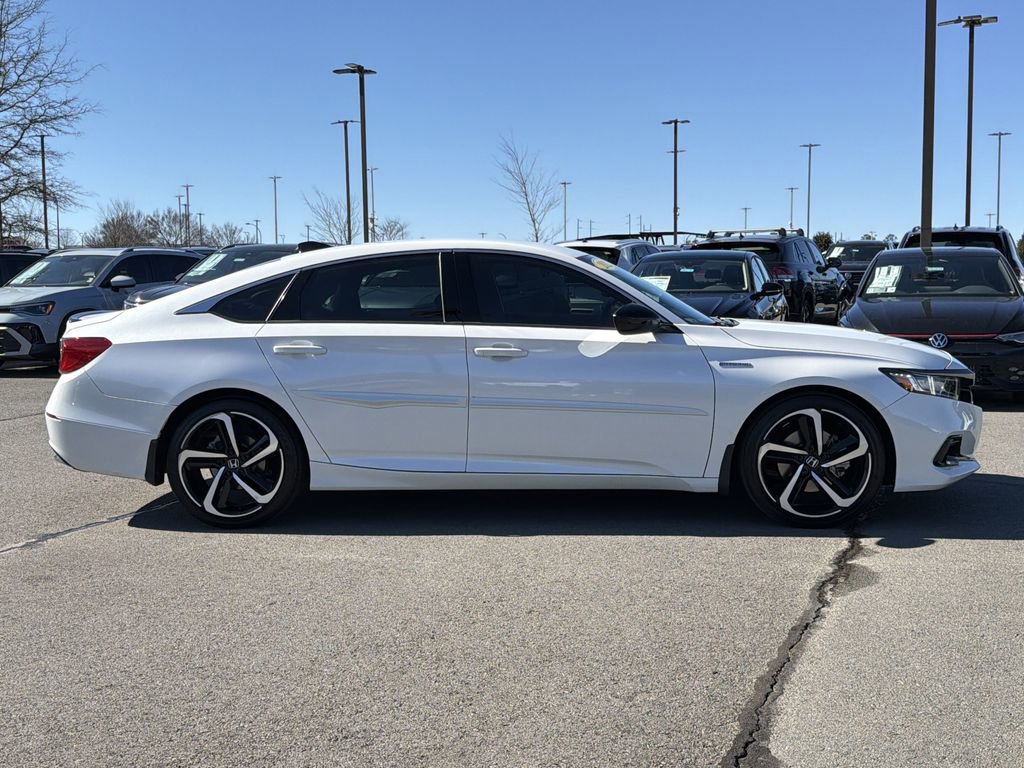 Used 2022 Honda Accord Sport image 6