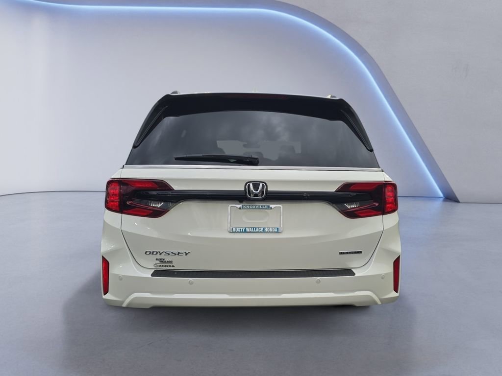 New 2026 Honda Odyssey Touring image 4