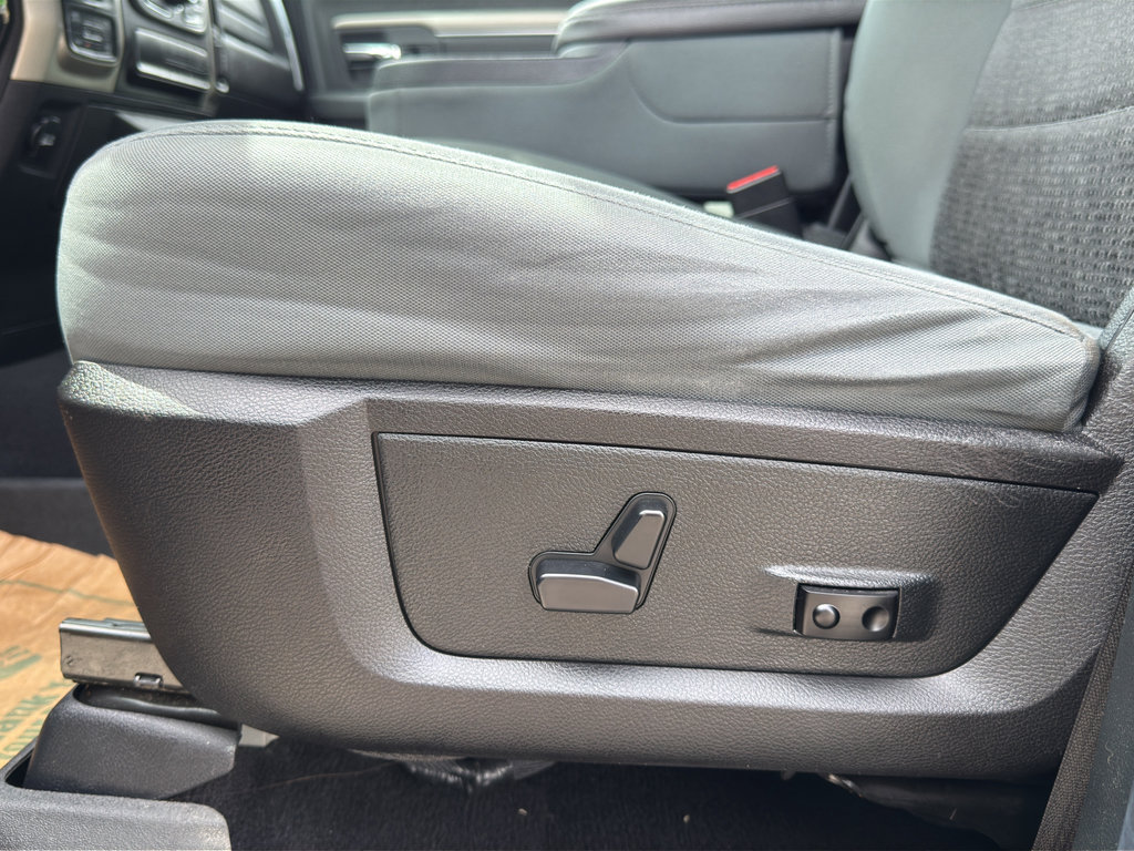 Used 2014 RAM 1500 Big Horn image 16