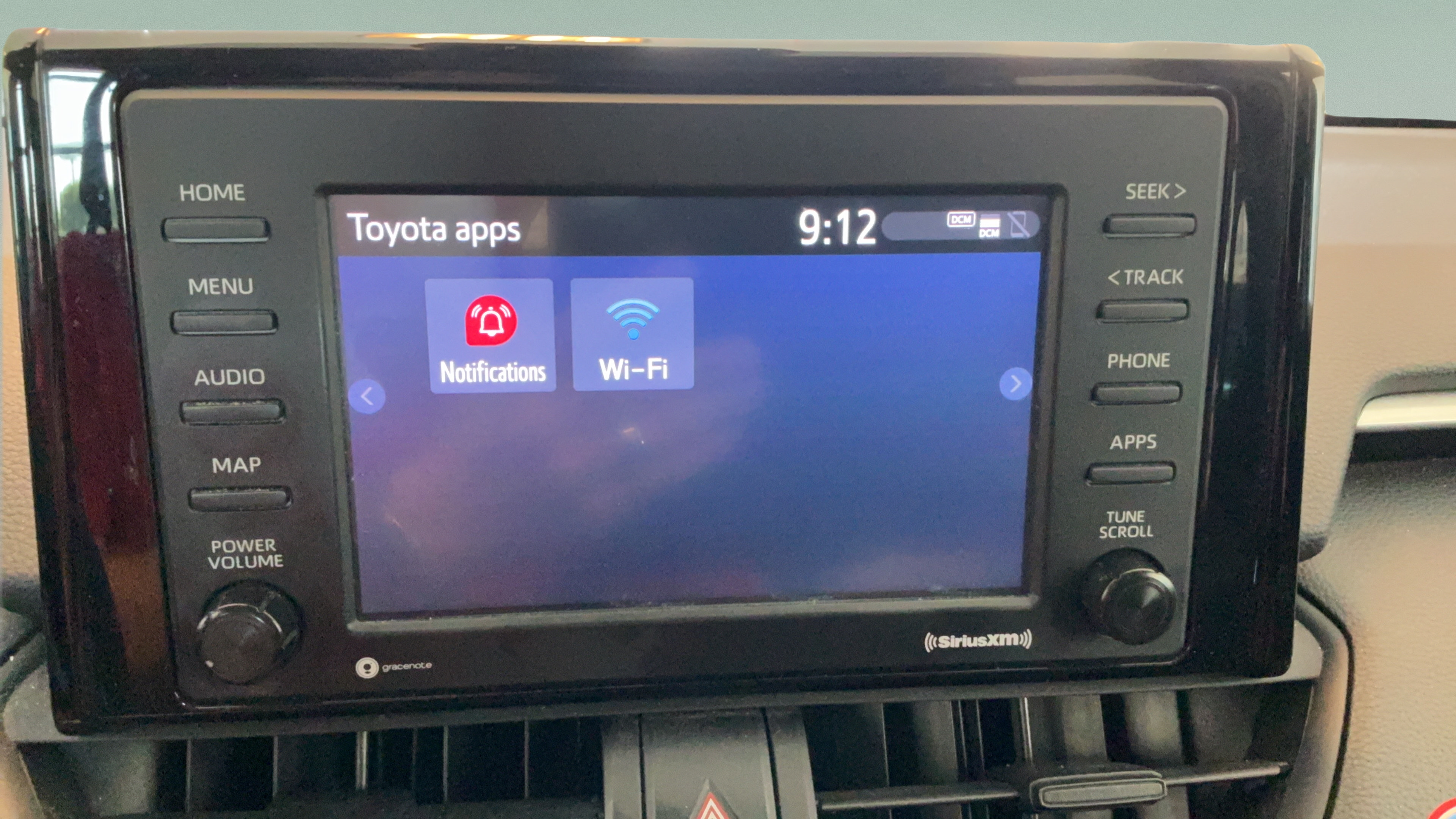 Used 2022 Toyota RAV4 LE AWD/4WD image 18