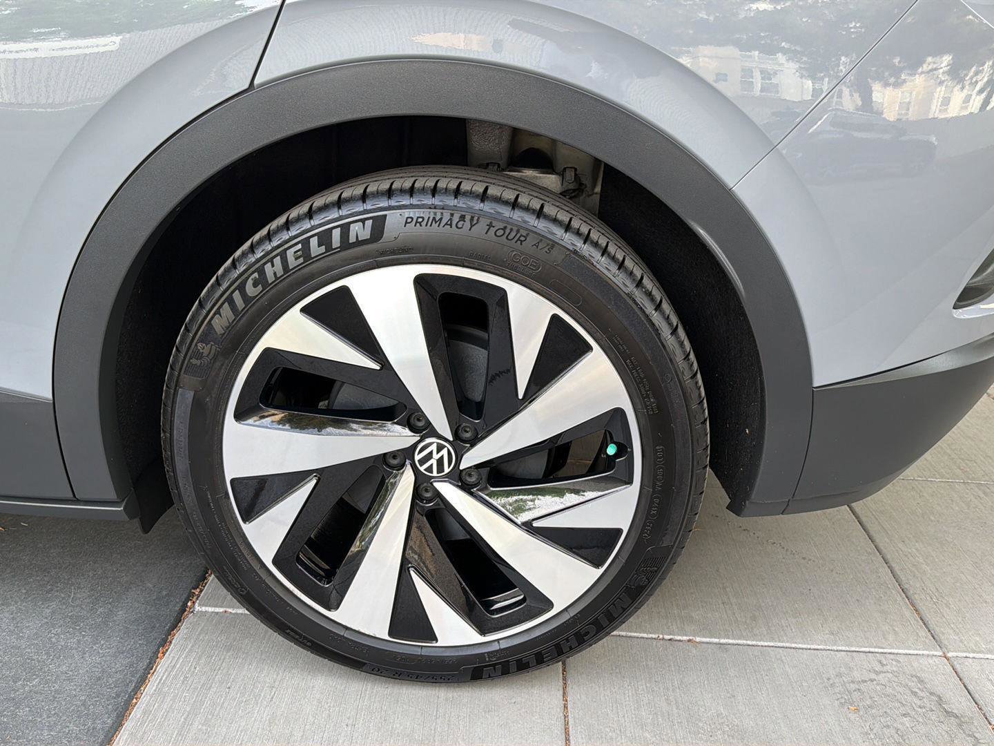 Certified 2022 Volkswagen ID.4 Pro S w/ Gradient Package image 12