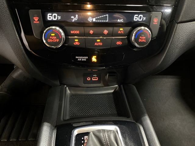 Certified 2018 Nissan Rogue SV w/ Premium Package AWD/4WD image 19