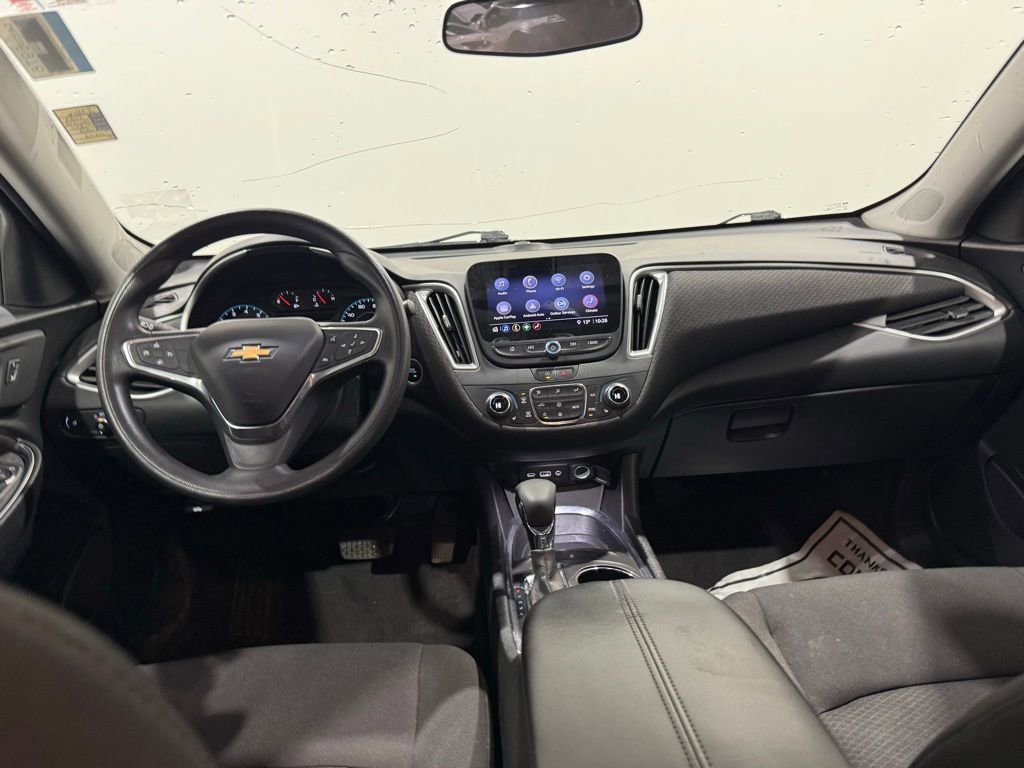 Used 2022 Chevrolet Malibu LT FWD image 9