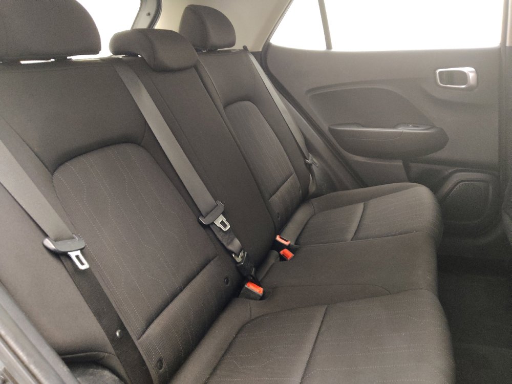 Used 2021 Hyundai Venue SE image 19