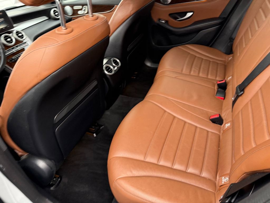 Used 2019 Mercedes-Benz GLC 350e 4MATIC image 8