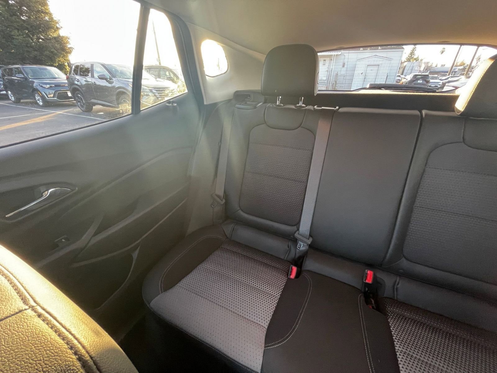 Used 2025 Chevrolet Trax LT image 39