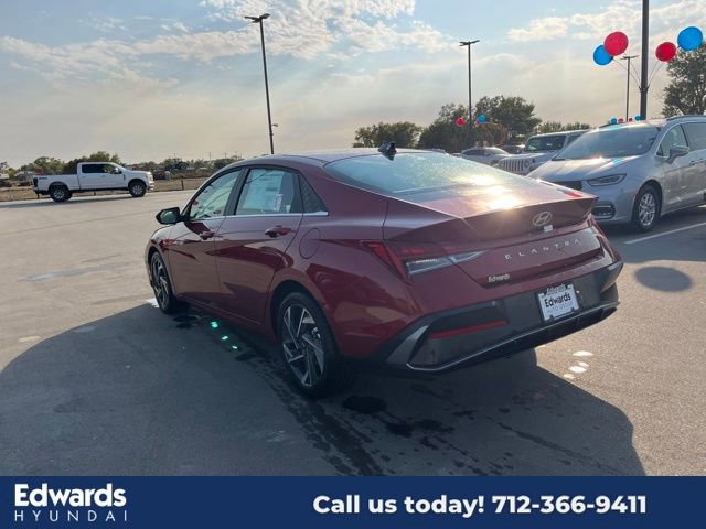 New 2025 Hyundai Elantra SEL image 7