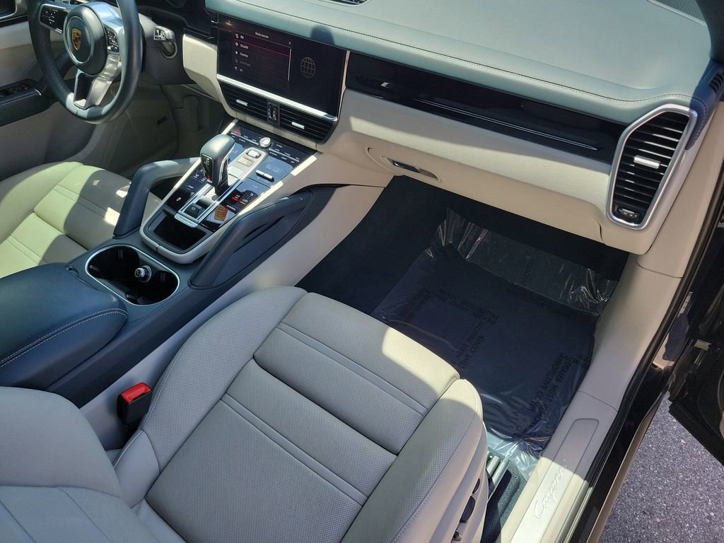 Certified 2022 Porsche Cayenne image 19