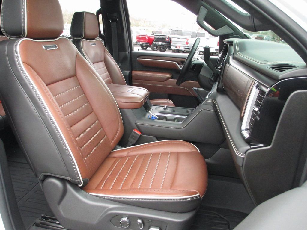 Used 2025 GMC Sierra 2500 Denali Ultimate image 24