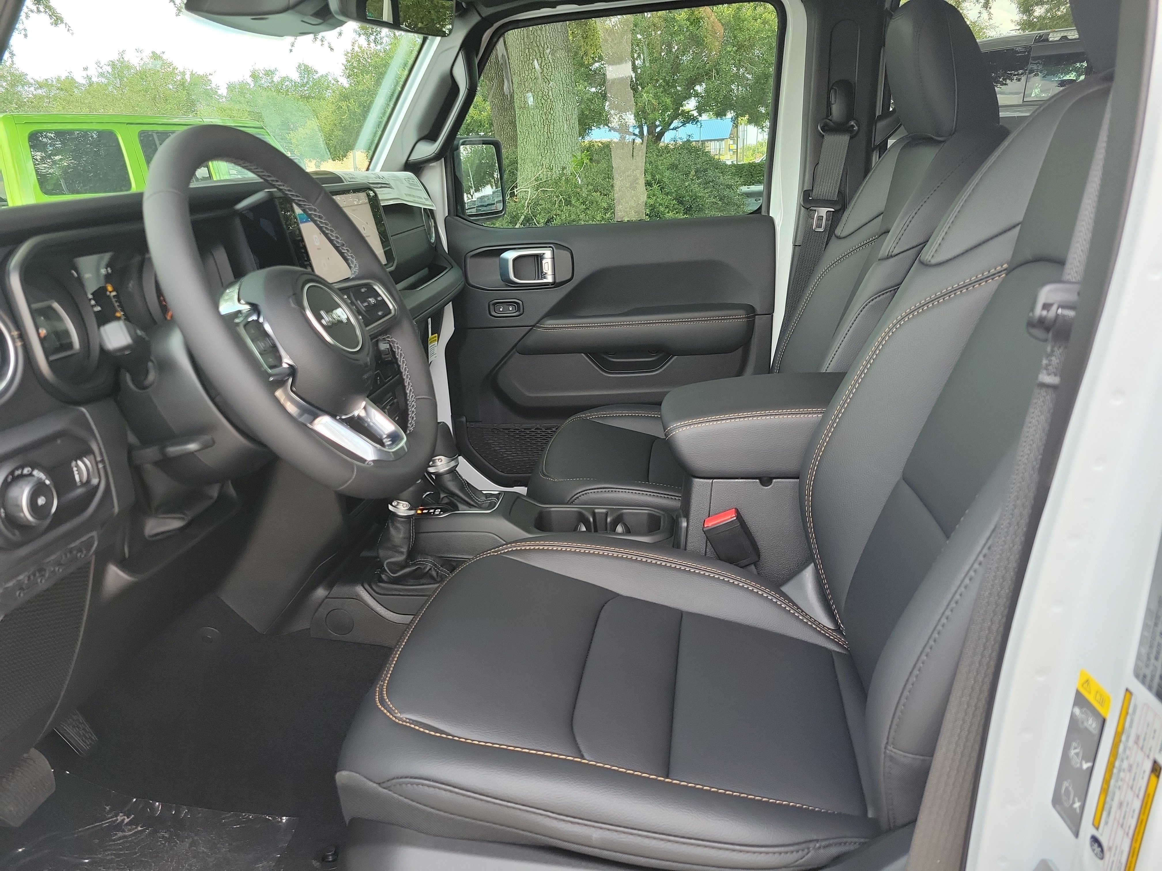 New 2026 Jeep Wrangler Unlimited Sahara AWD/4WD image 12