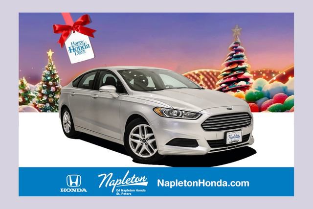 Used 2015 Ford Fusion SE image 1