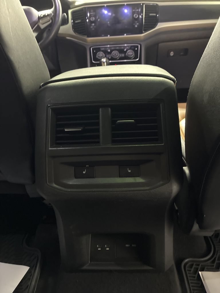 Used 2022 Volkswagen Atlas Cross Sport SEL Premium R-Line AWD/4WD image 27
