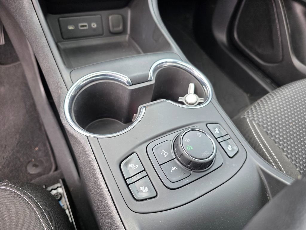 Used 2023 GMC Terrain SLE w/ Driver Convenience Package image 21