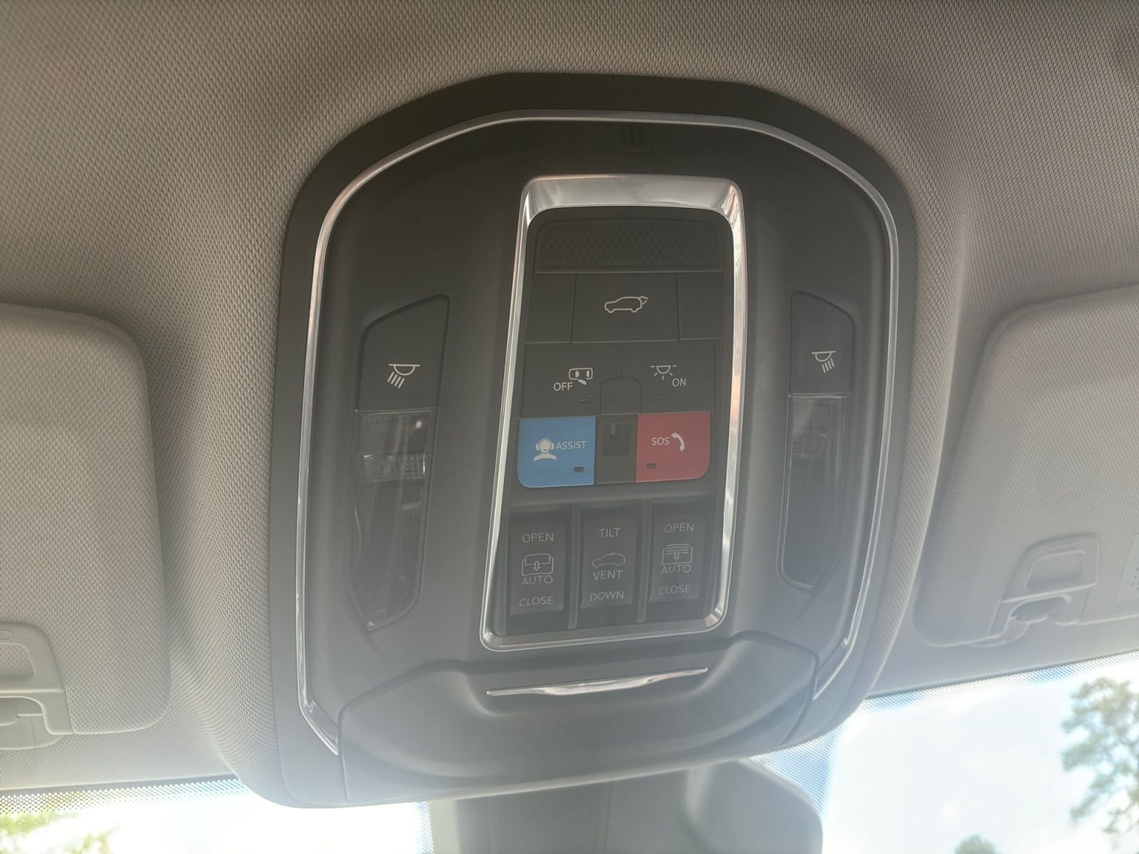 Used 2022 Jeep Grand Cherokee L Limited w/ Trailer Tow Group (B) RWD image 29