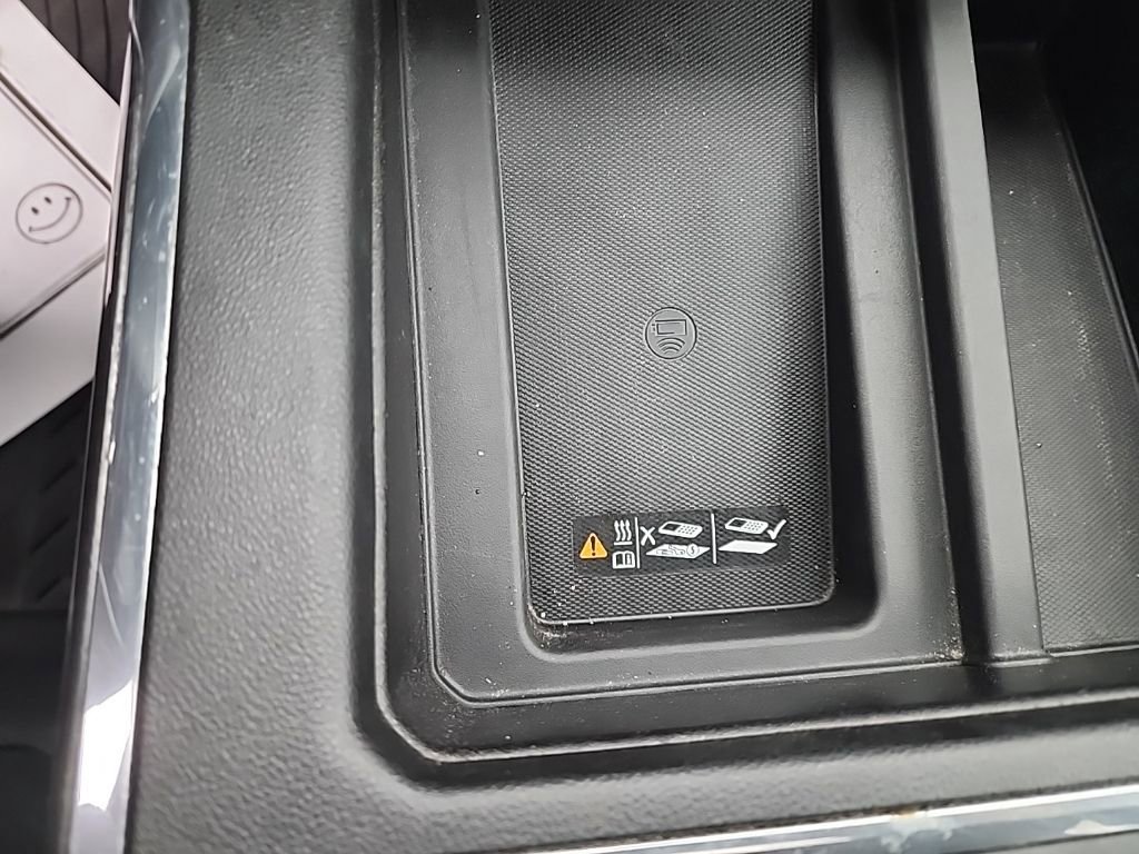 Used 2020 Chevrolet Silverado 2500 LTZ w/ LTZ Premium Package image 16