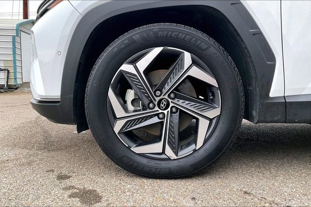 Used 2023 Hyundai Tucson Limited image 4