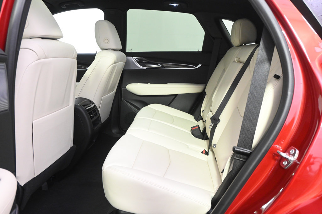 New 2026 Cadillac XT5 Sportv w/ LPO, Floor Liner Package AWD/4WD image 21