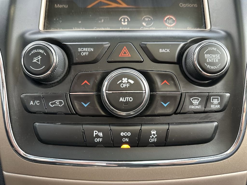 Used 2015 Jeep Grand Cherokee Limited w/ Luxury Group II image 19