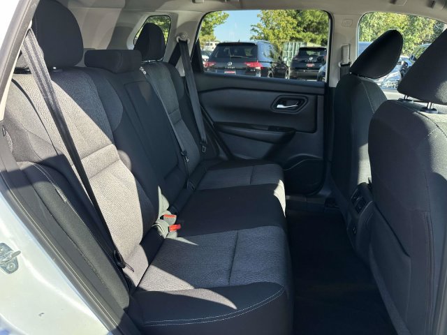 Used 2024 Nissan Rogue SV FWD image 12