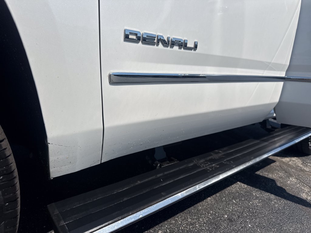 Used 2020 GMC Yukon Denali w/ Denali Ultimate Package AWD/4WD image 29