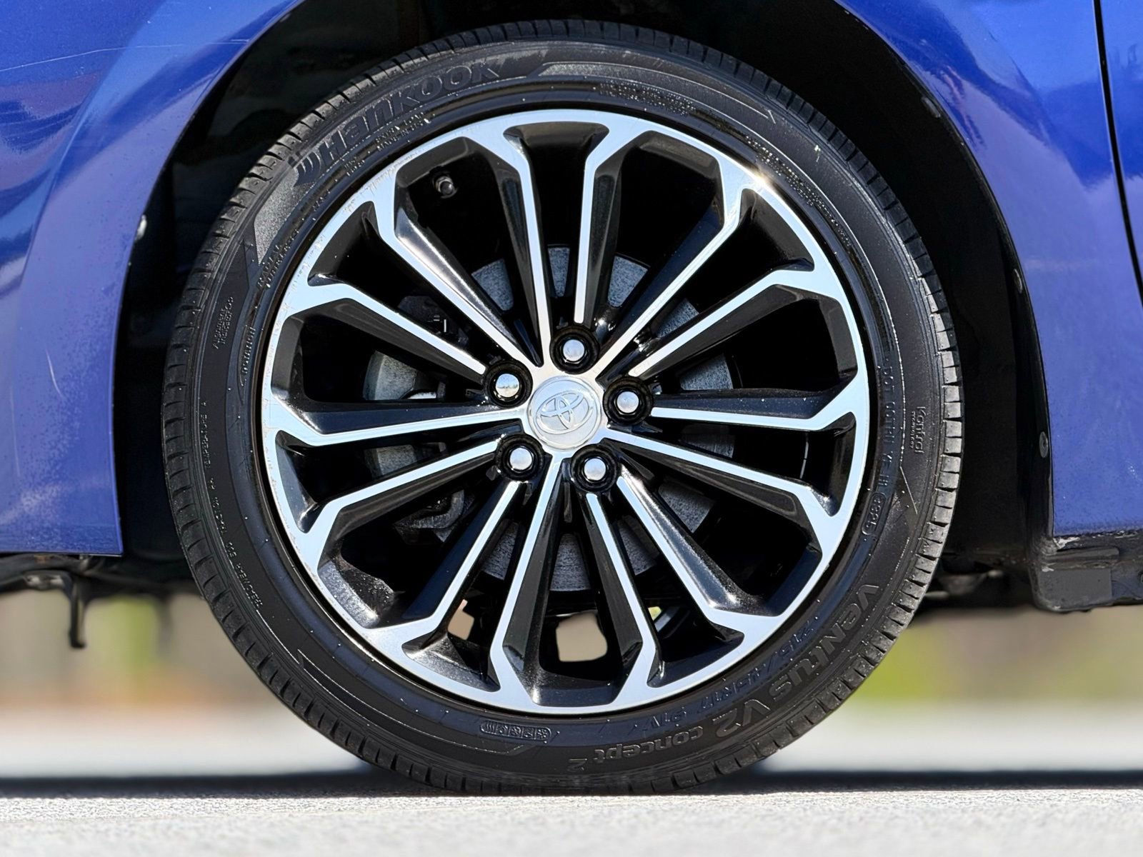 Used 2015 Toyota Corolla S image 17