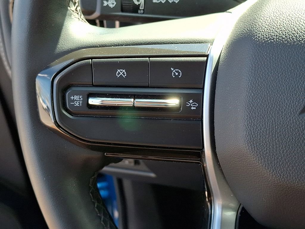 Used 2023 Chevrolet Colorado LT w/ LT Convenience Package II image 20