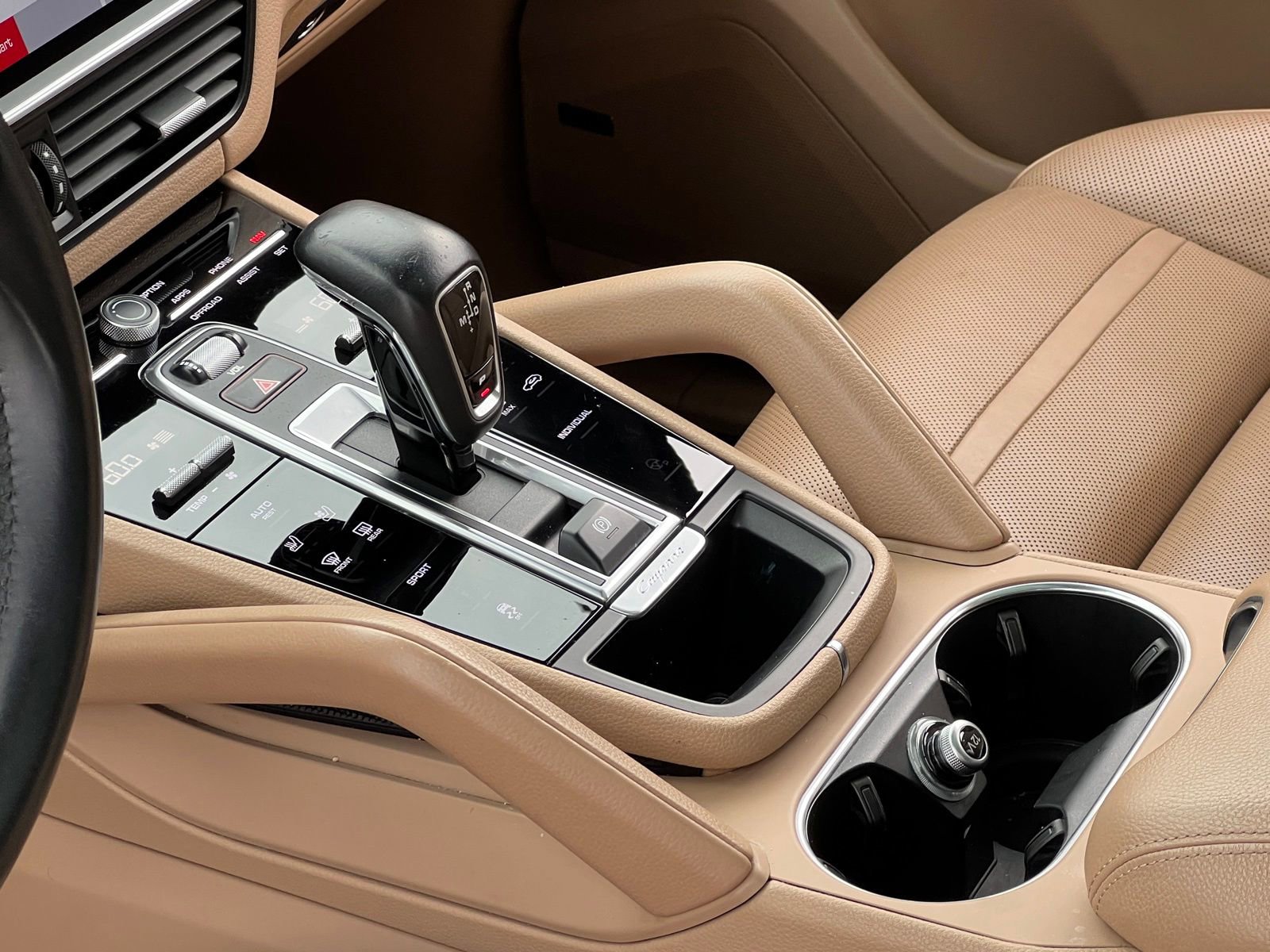 Certified 2020 Porsche Cayenne AWD/4WD image 28