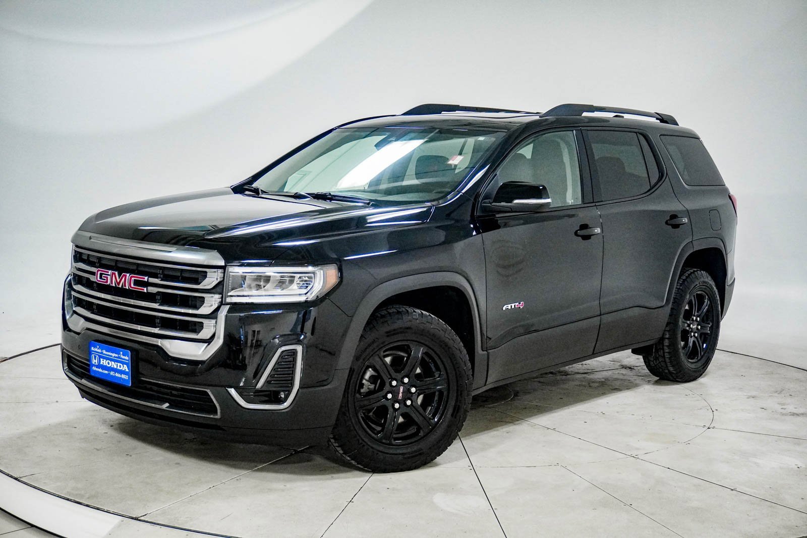 Used 2023 GMC Acadia AT4 image 1