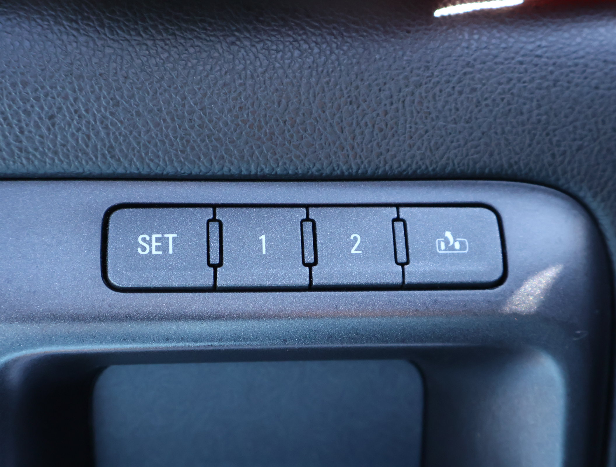 Used 2018 GMC Sierra 1500 SLT AWD/4WD image 8