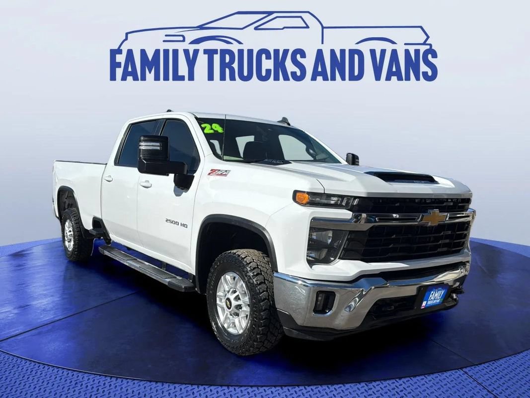 Used 2024 Chevrolet Silverado 2500 LT w/ Convenience Package AWD/4WD image 7