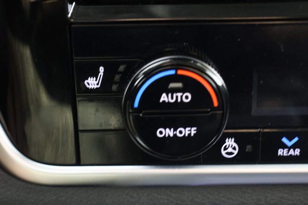 Used 2024 Nissan Rogue Platinum w/ Platinum Premium Package AWD/4WD image 15