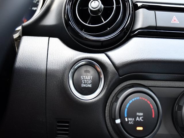 New 2026 MAZDA MX-5 Miata Club w/ Weather Package RWD image 18