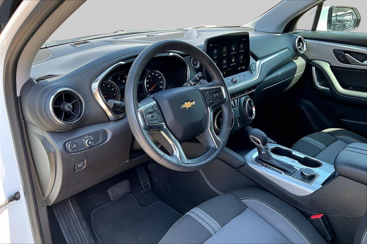 Used 2026 Chevrolet Blazer LT FWD image 16