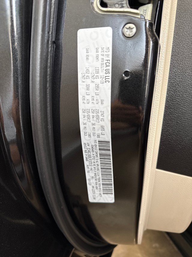 Used 2020 Chrysler Pacifica Touring-L FWD image 53