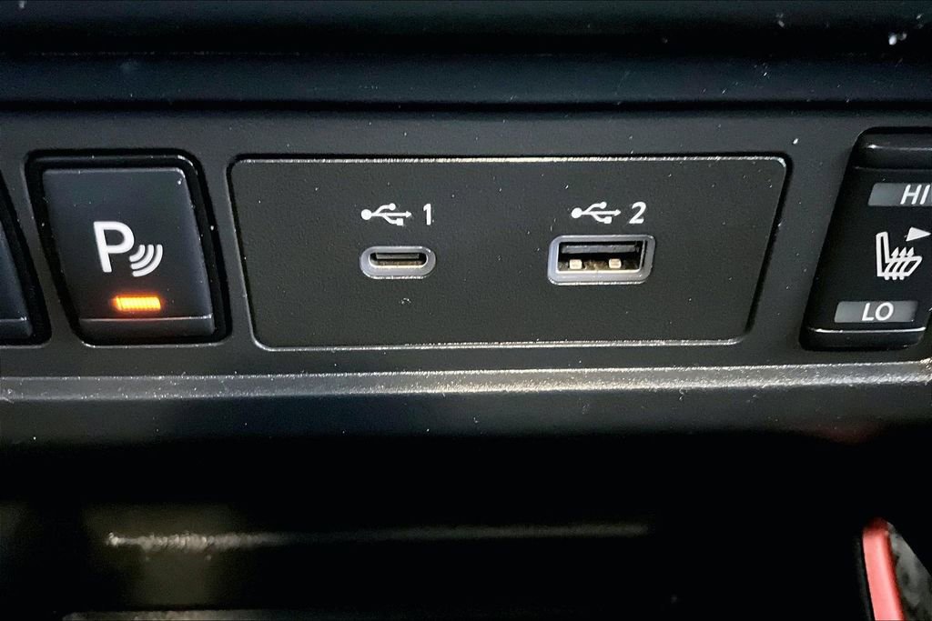 Used 2023 Nissan Frontier PRO-4X w/ Pro-4X Premium Package image 17