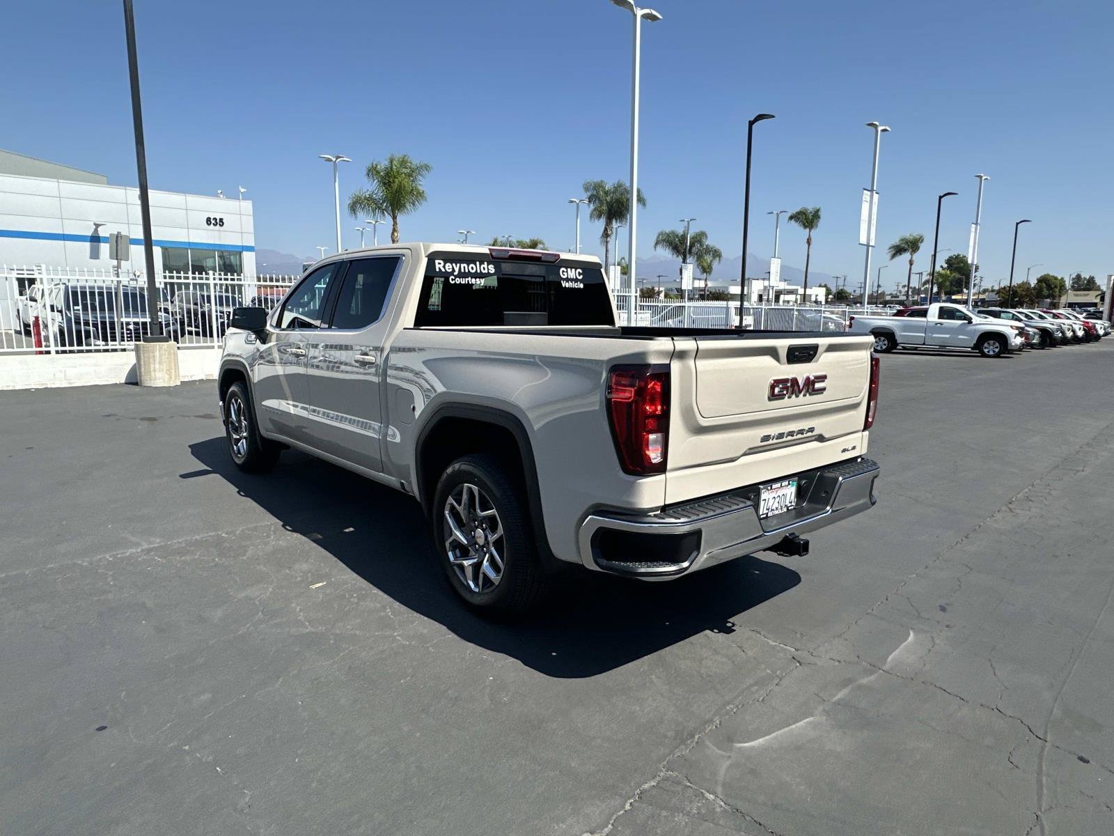 New 2026 GMC Sierra 1500 SLE w/ Preferred Package RWD image 7