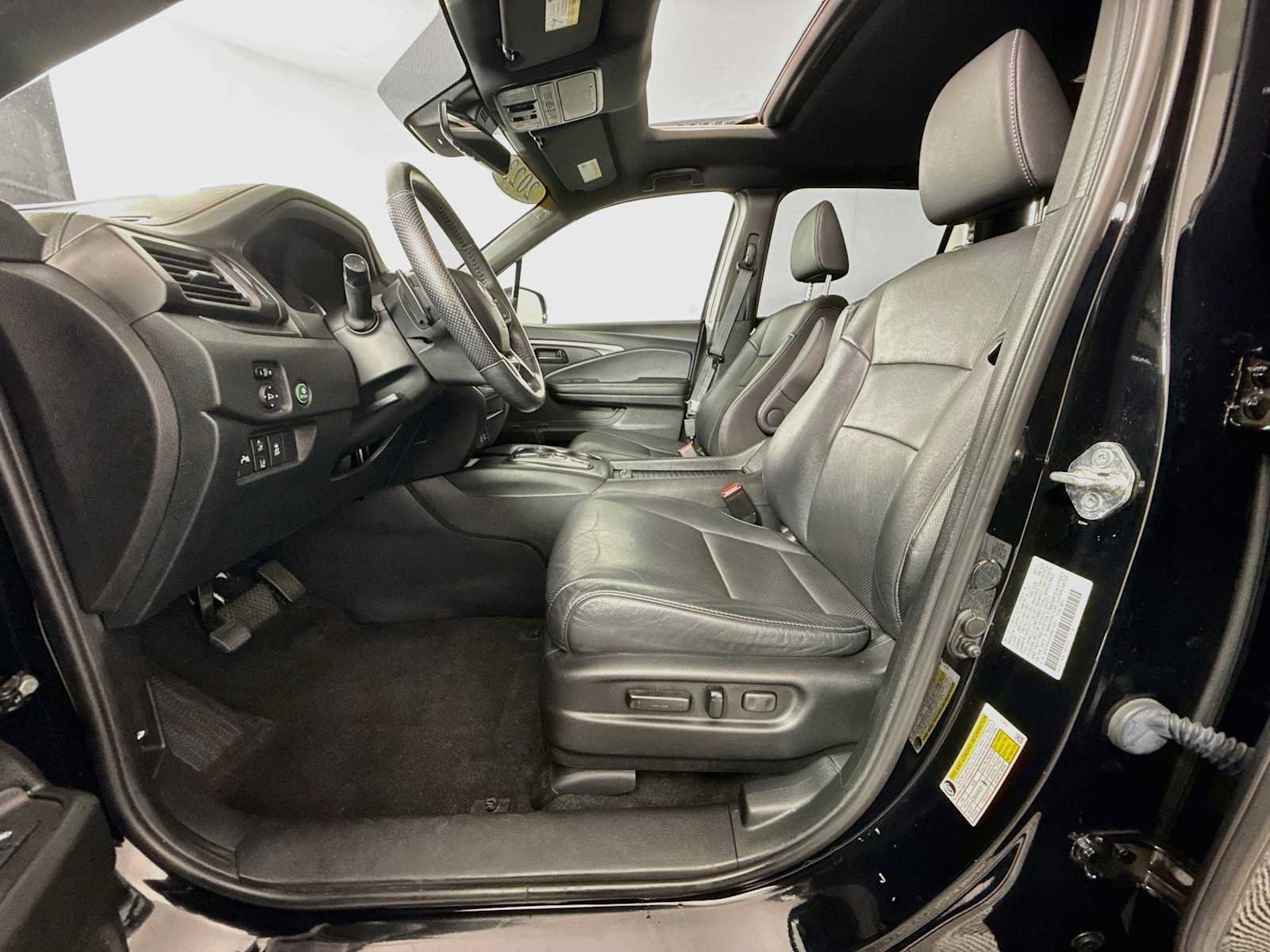 Used 2023 Honda Passport EX-L image 19