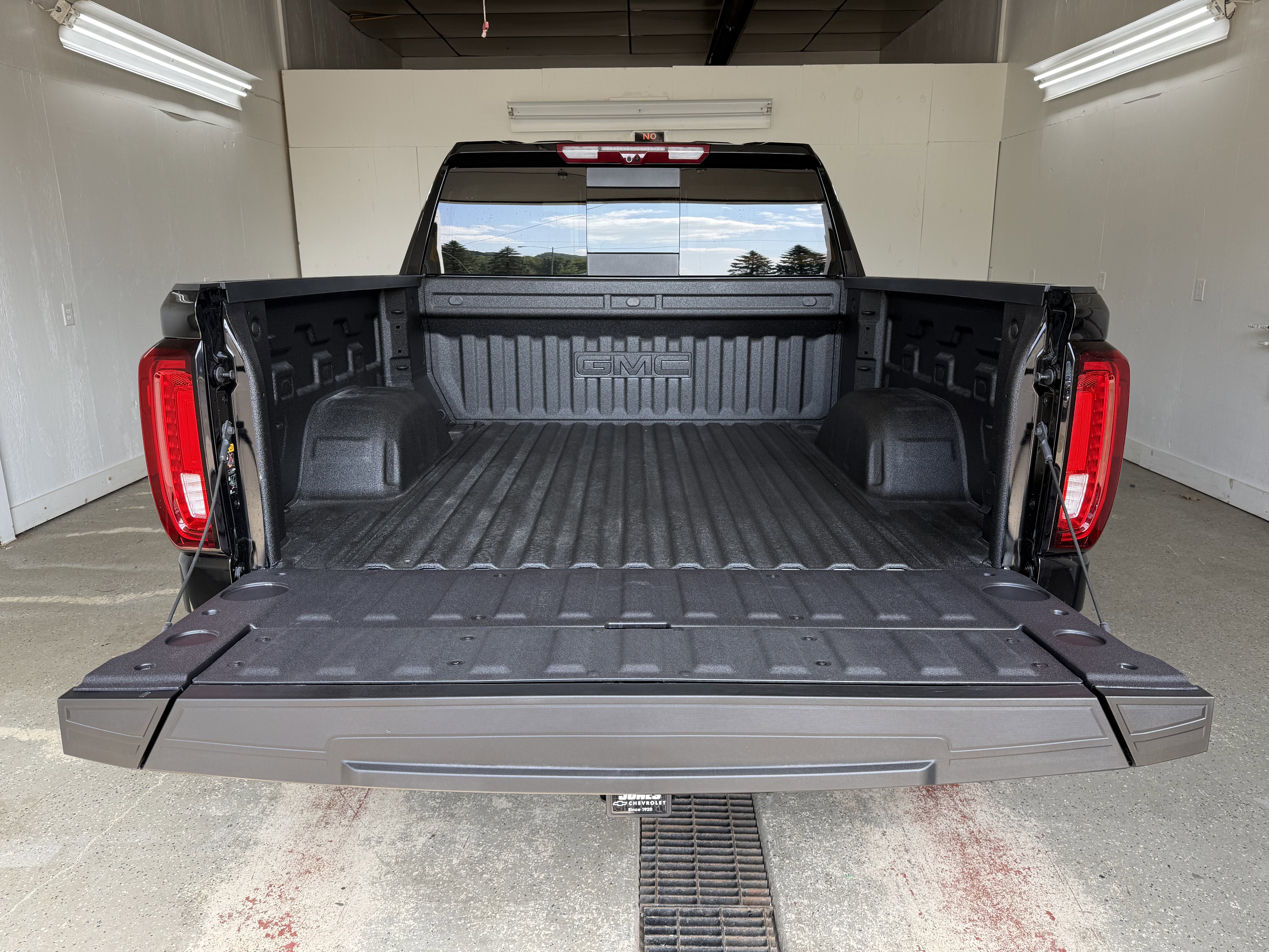 New 2026 GMC Sierra 1500 Denali w/ Technology Package image 7