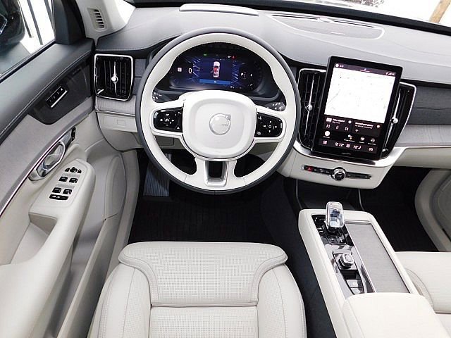 New 2026 Volvo XC90 B6 Ultra w/ Protection Package image 5